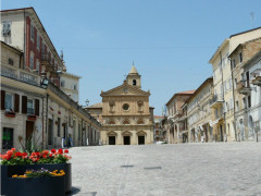 Piazza Marconi a Monte Urano