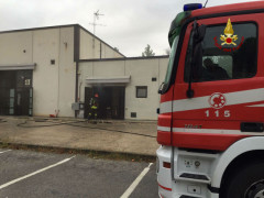 Incendio alla bocciofila di Jesi - VVFF sul posto