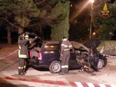 Incendio automobile a Jesi