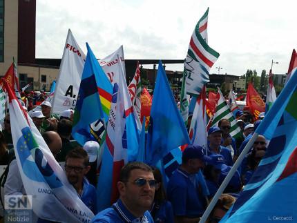 Manifestazione metalmeccanici a Senigallia