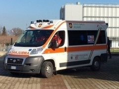 L'ambulanza della Croce Gialle di Recanati a Sambucheto