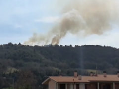 Incendio a Pedaso su monte Serrone