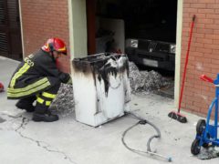 Incendio di una lavatrice a Jesi