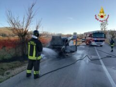 Incendio di un furgone a Camerano