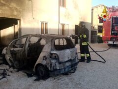 Incendio di un'automobile a Filottrano