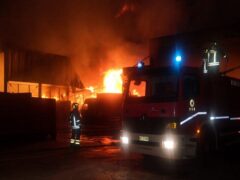 Incendio di un capannone ad Ancona