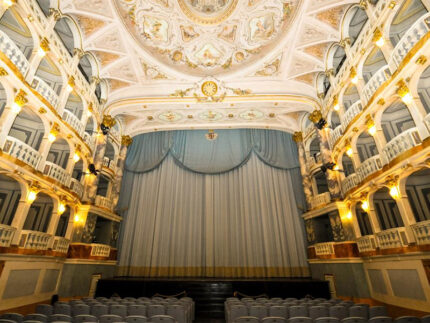 Teatro Lauro Rossi, Macerata